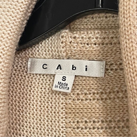 CAbi Sweater Small Oatmeal Open Front Circle Cardigan Patchwork Wool Blend - Picture 3 of 4